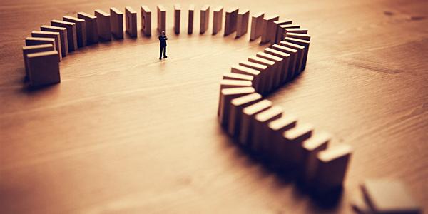 欧元兑美元：关键节点前的波动与展望