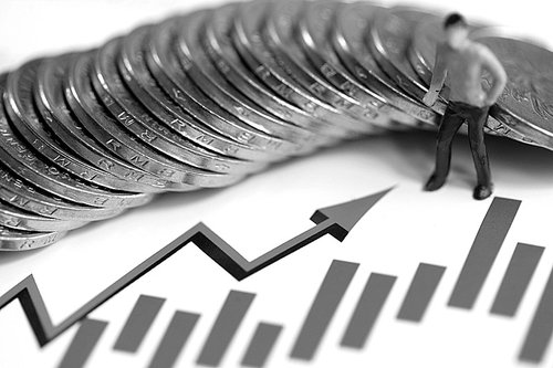 多重利空压制美元指数 2025年或延续弱势震荡